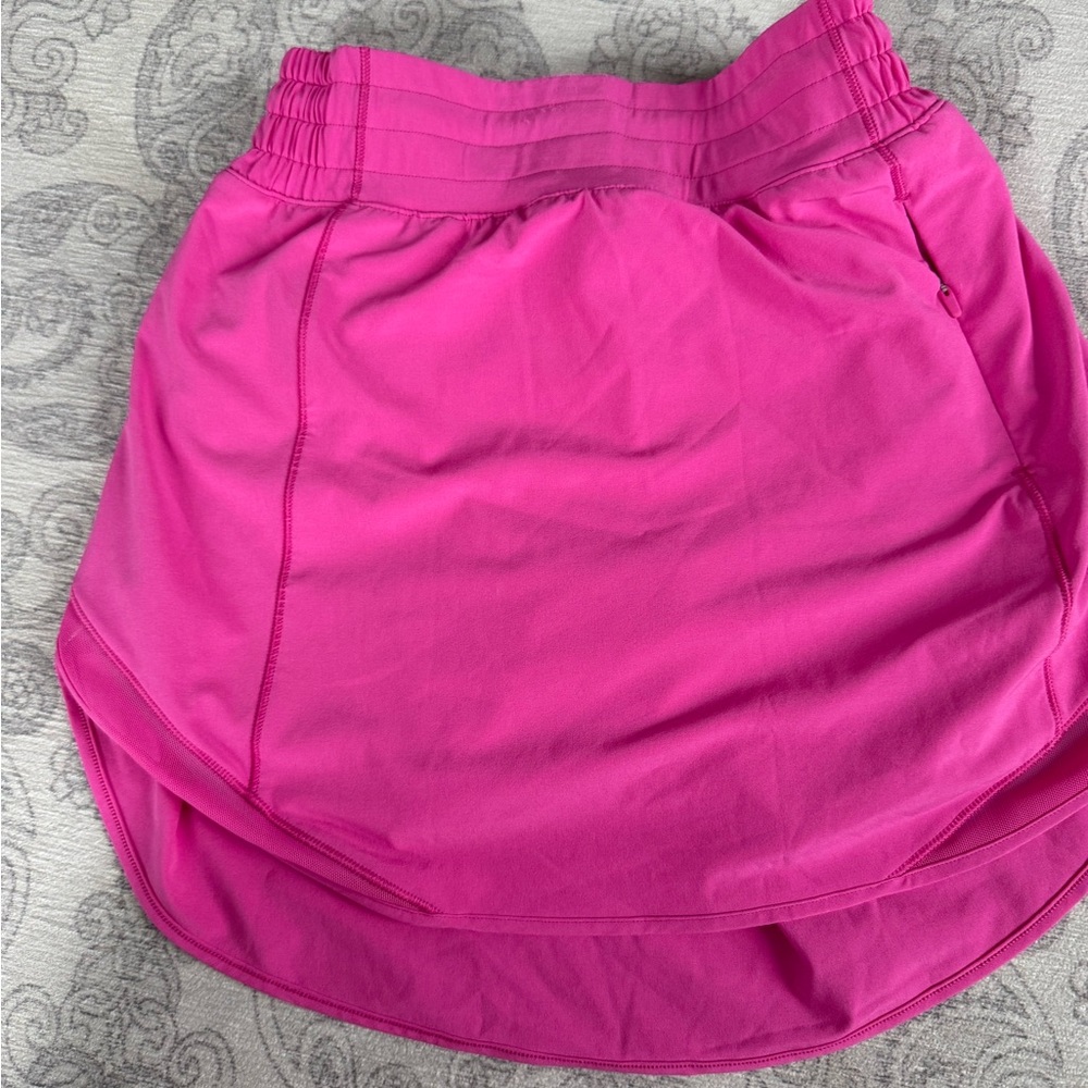 Lululemon Women's Active Skort in Bright Pink